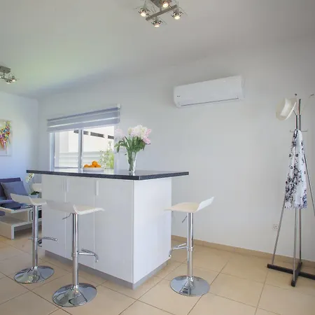 Anemoni 6 빌라 프로타라스