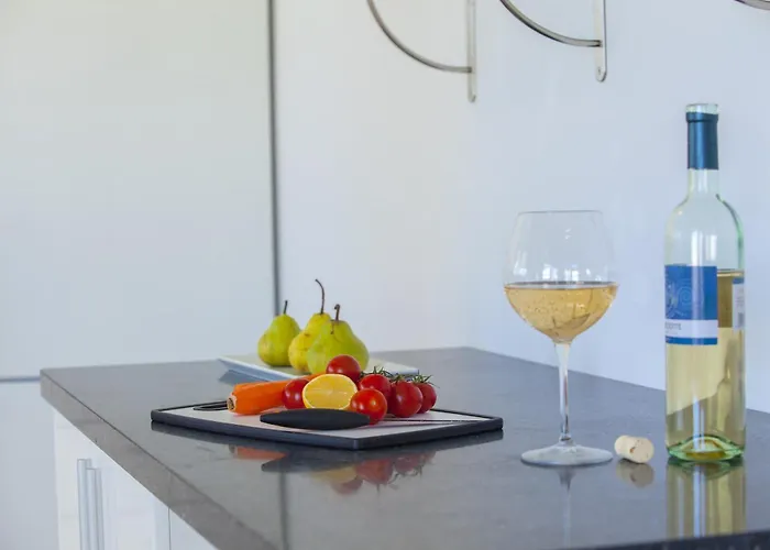 Anemoni 6 פרוטאראס