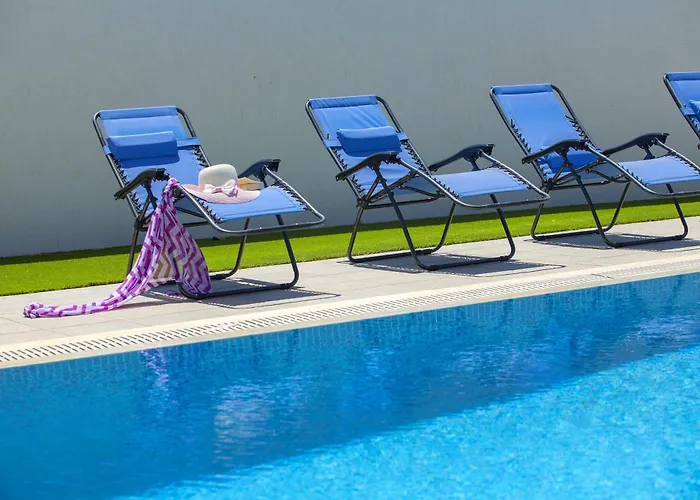 Anemoni 6 פרוטאראס