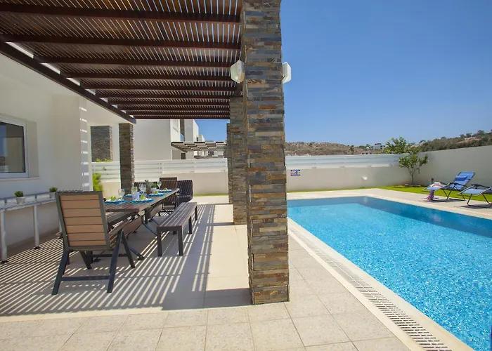 Anemoni 6 וילה פרוטאראס